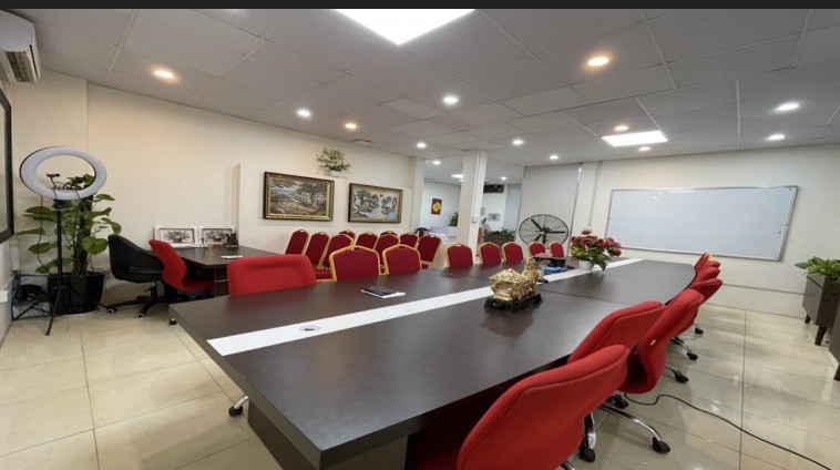 CHO THUÊ MBKD NHÀ HÀNG ĂN UỐNG, SPA...PHỐ NGUYỄN XIỂN 172M2, 4 TẦNG, MT 12M, 45 TRIỆU